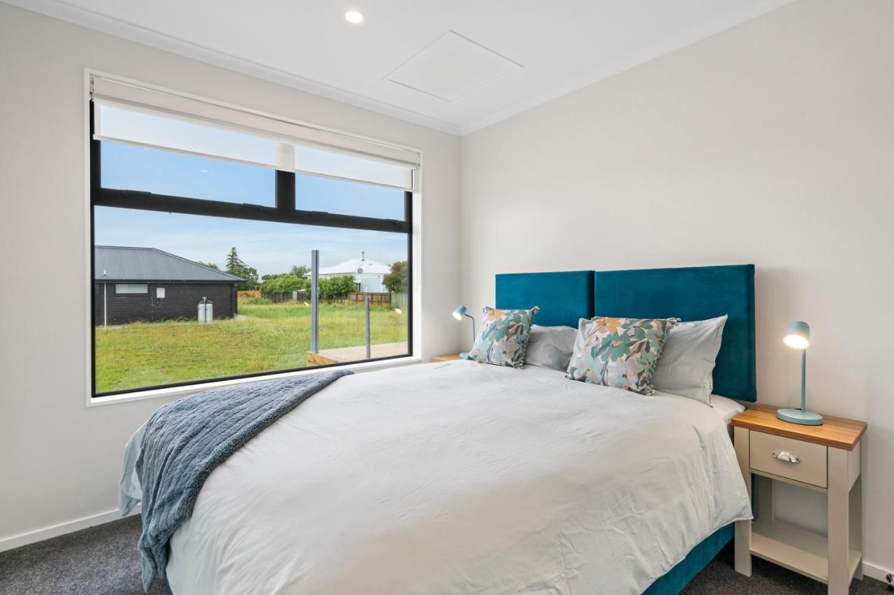 Pride Of Pinot - Martinborough Holiday Home Exterior photo
